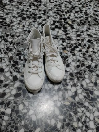Zapatos blancos de lona
