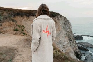 Abrigo Guts & Love oversize XS