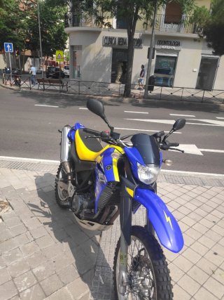 Yamaha XT 660 R Azul y Amarilla