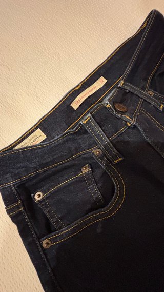 Levi's 725 High Rise Bootcut Talla 27