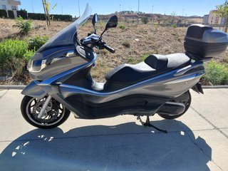 Piaggio X10 350