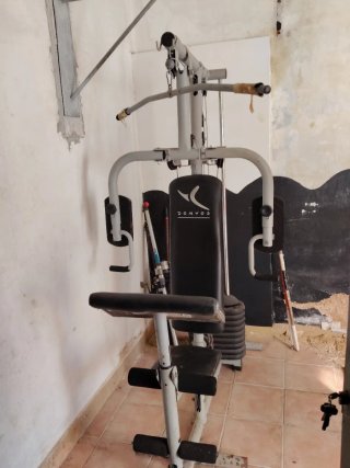 Máquina de gimnasio multiestación