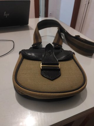 Bolso de Cacería de Cuero y Tela