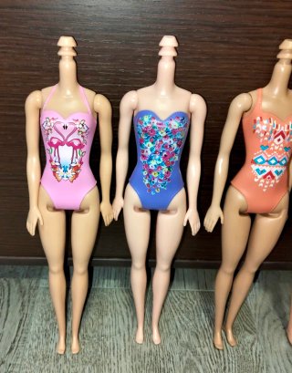 Barbie water play beach