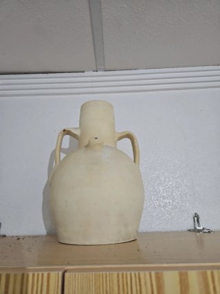 Botijo de cerámica antiguo