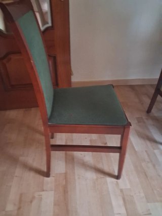 Mesa extensible y 4 sillas