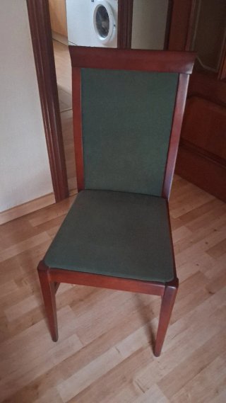 Mesa extensible y 4 sillas