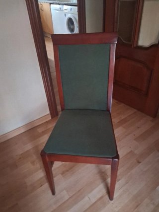 Mesa extensible y 4 sillas