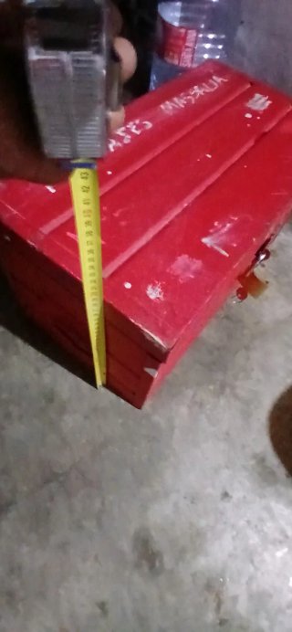 Caja de Madera Roja con Cierre