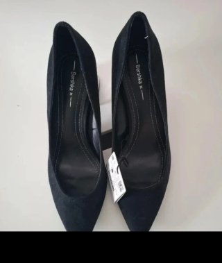 Tacones Bershka negros talla 36