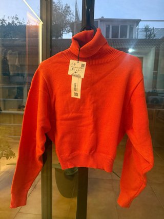 Jersey Zara cuello alto naranja talla S Nuevo