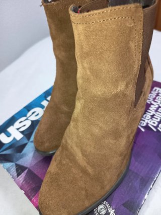 Botines de ante camel