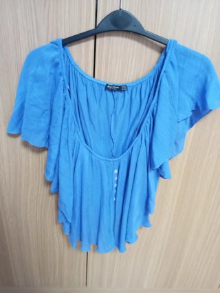 Top Azul Bershka Talla M