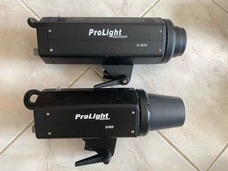 2 Flash da studio ProLight Equipment S/600 S/300 m