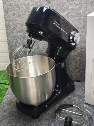 Robot Amasador Heinner 800W 4.5L