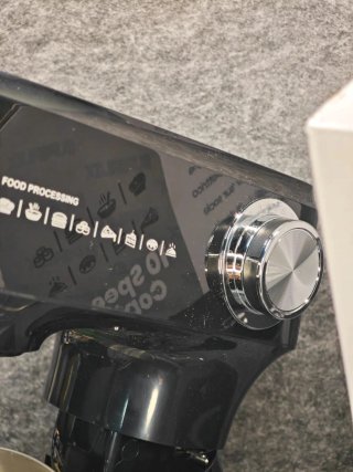 Robot Amasador Heinner 800W 4.5L