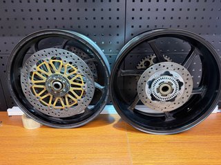 Llantas PVM para R1 2015 - 2026