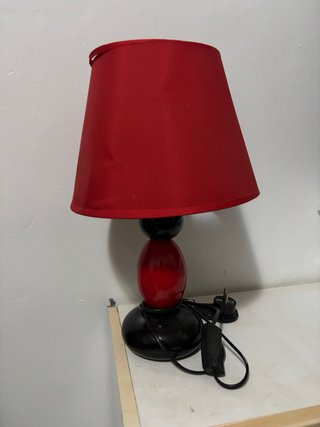 Lámpara de tela roja
