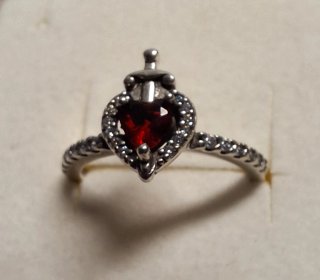 Anillo Pandora Corazón Rojo Disney