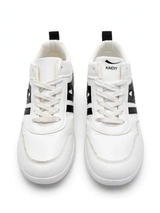 Zapatillas KAIDIY Blancas y Negras.Talla 40 .Nueva
