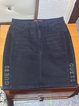 Falda Guess Negra