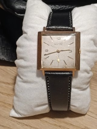 Reloj CAUNY PRIMA Cuadrado Cuerda Manual