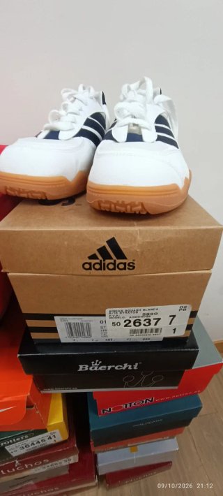 Deportivas Adidas Stratos