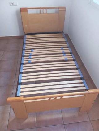 Cama individual con somier 90x180cm