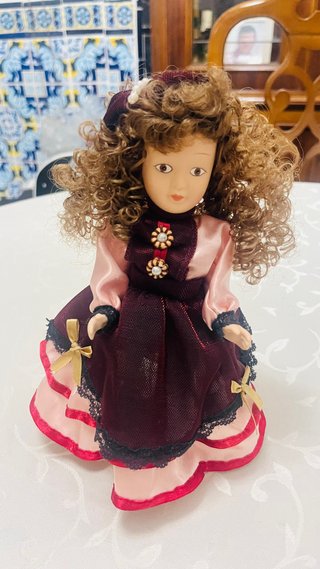 Muñeca de Porcelana Estilo Victoriano