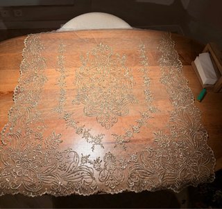 Manteleta y Pico de Fallera Tul Dorado de adulta