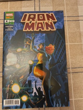 Comic iron man
