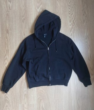 Sudadera Negra con Cremallera