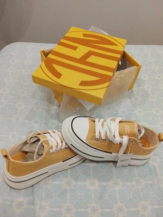 Zapatillas Merkal amarillas talla 41