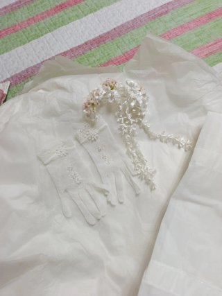 Guantes de Comunión con Adorno Floral