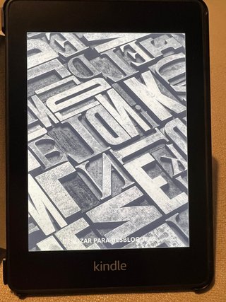 Kindle Paperwhite 2021 con cargador