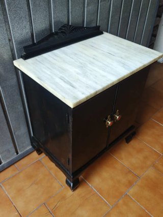 Mesita auxiliar mármol y madera