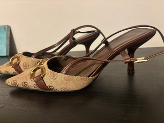 Tacones Kitten Beige y Marrón