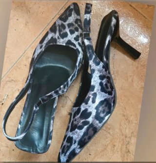 Zapatos de tacón leopardo