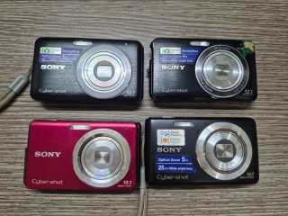 Lotto 4 Fotocamere Sony Cyber-shot per Ricambi