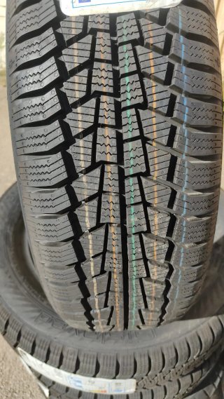 Neumáticos  185/60 R15 88T