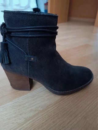 Botines Skechers Marrones Mujer