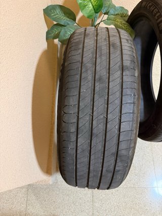Michelin Primacy 4 235/45 R20 100V