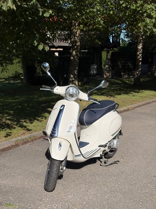 Vespa Primavera Yacht Club 50cc