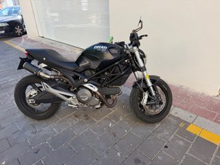 Ducati Monster 696