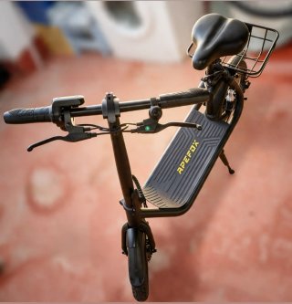 Patinete Eléctrico con Asiento y Cesta