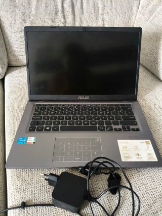 Portátil ASUS F415E (i5-11ª Gen) - Para piezas