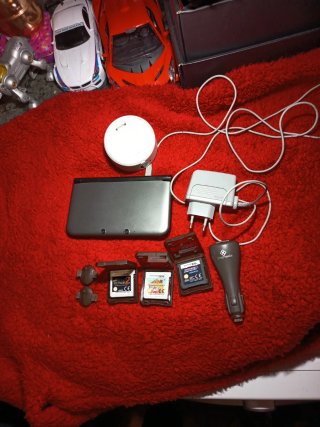 Nintendo 3DS XL Negra + 4 Juegos