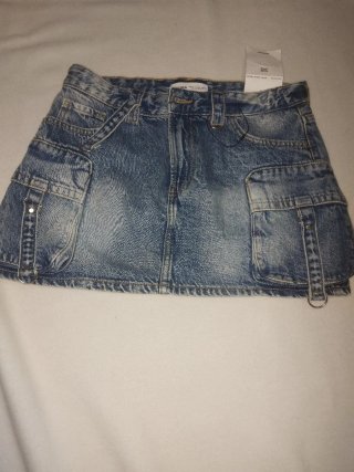 Minifalda vaquera Bershka talla 38