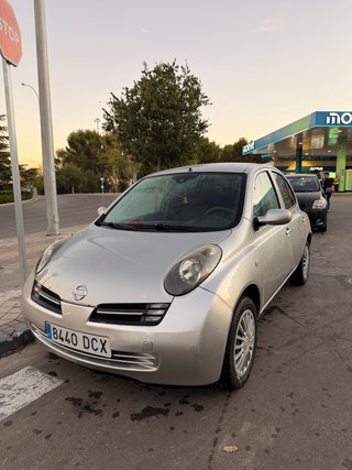 Nissan Micra 1.2 80cv 2004 gasolina · Etiqueta B