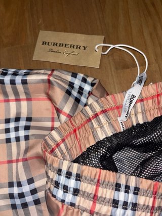 Pantalón corto Burberry Beige Talla L sin estrenar